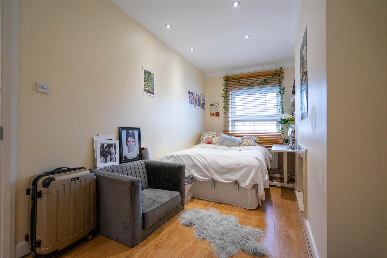Image 10 of 17